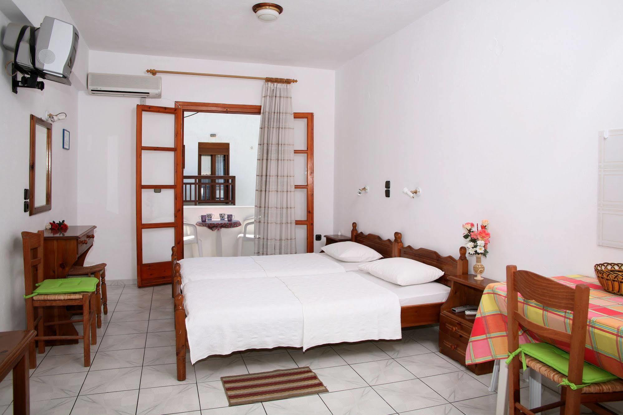 Kapetanos Rooms Naxos City Zewnętrze zdjęcie