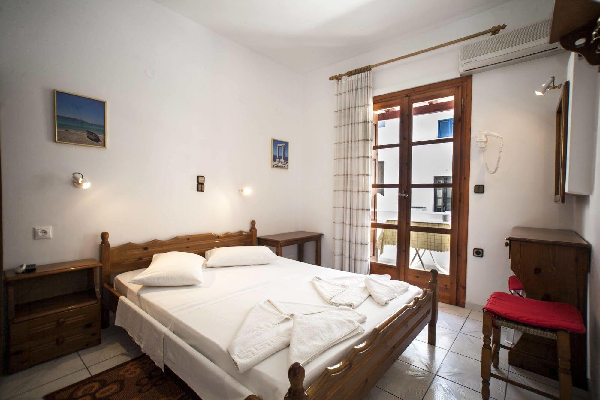 Kapetanos Rooms Naxos City Zewnętrze zdjęcie